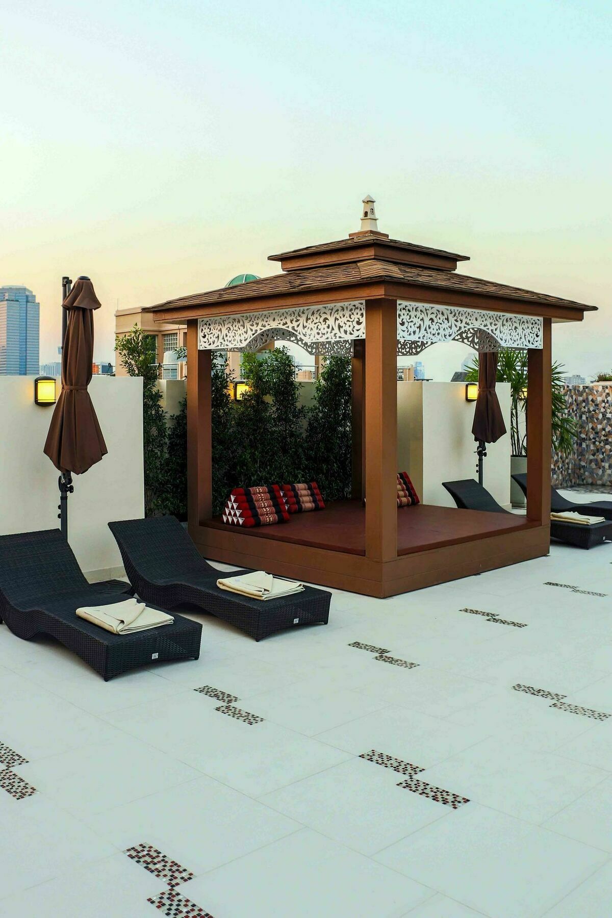 Aspira Hana Executive Apartment Thonglor Bangkok Luaran gambar